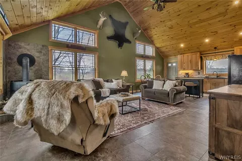 Living - 7655 Tesnow Rd, Akron, NY 14001 photo 2 of 7