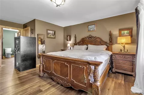 Bedroom - 7655 Tesnow Rd, Akron, NY 14001 photo 3 of 6