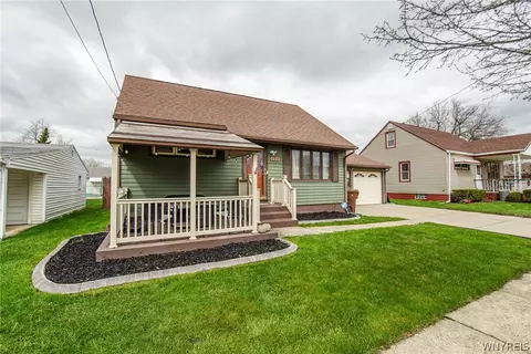 122 Currier Ave, Sloan, NY 14212
