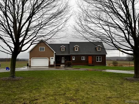 881 Vernal Rd, Middlebury, NY 14011