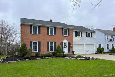 46 Exeter Rd, Amherst, NY 14221