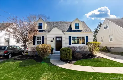 115 N Forest Rd, Amherst, NY 14221