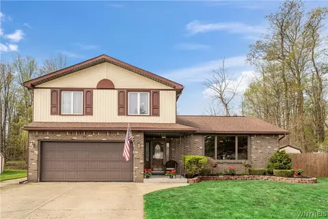 163 Croydon Dr, Depew, NY 14043
