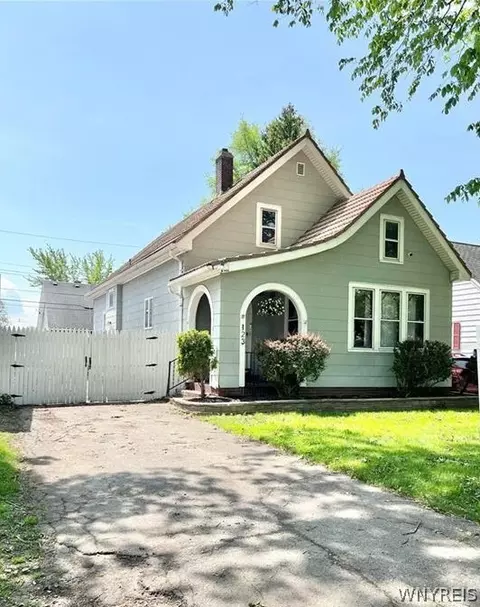 123 Coolidge Rd, Buffalo, NY 14220