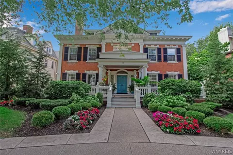 70 Oakland Pl, Buffalo, NY 14222