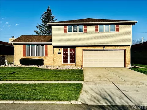 81 Fairoaks Ln, Cheektowaga, NY 14227