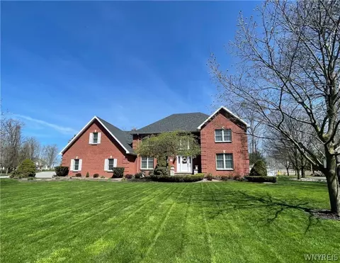 383 Garden Dr, Batavia, NY 14020