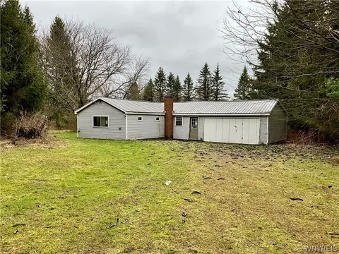 9494 Forty Rd, Cattaraugus, NY 14719