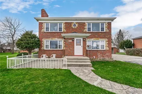59 S Youngs Rd, Amherst, NY 14221