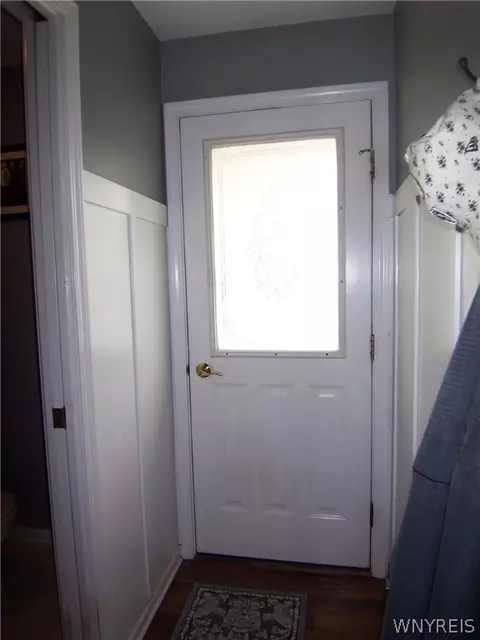 Entry Way - 4018 Retsof Rd, Piffard, NY 14533 photo 2 of 3