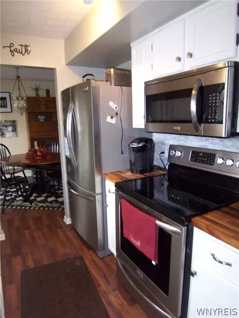 Kitchen - 4018 Retsof Rd, Piffard, NY 14533 photo 4 of 4