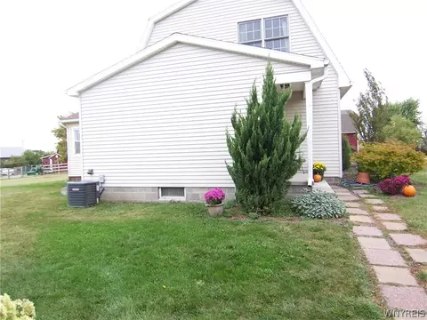 Exterior - 4018 Retsof Rd, Piffard, NY 14533 photo 4 of 11