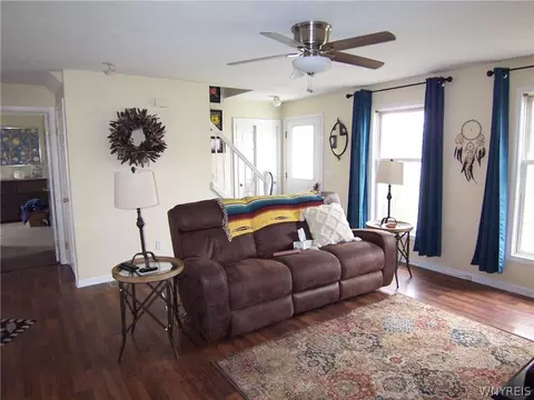 Living - 4018 Retsof Rd, Piffard, NY 14533 photo 3 of 4