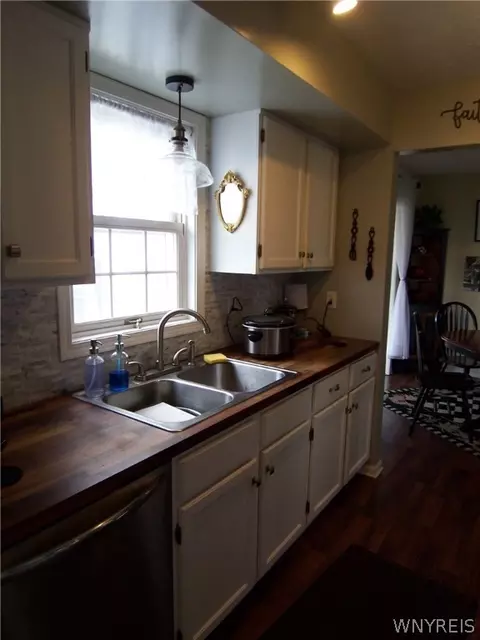 Kitchen - 4018 Retsof Rd, Piffard, NY 14533 photo 2 of 4