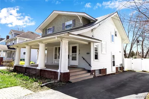 Exterior - 516 Beach Dr, Ridgeway, NY 14103 photo 2 of 7
