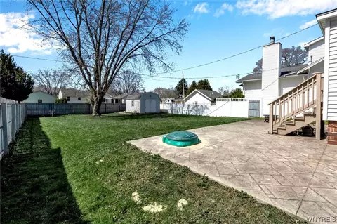Exterior - 516 Beach Dr, Ridgeway, NY 14103 photo 5 of 7