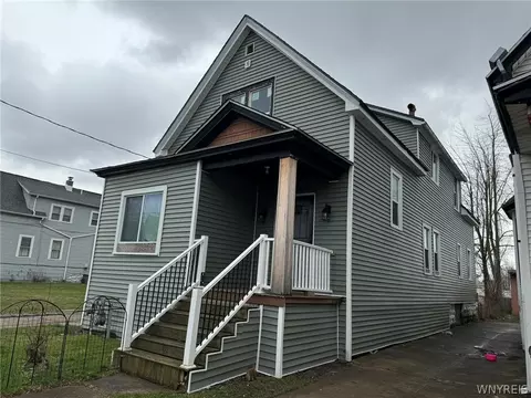 11 Schreck Ave, Buffalo, NY 14215