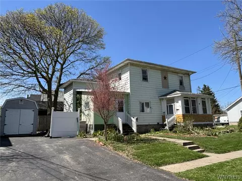 397 Hawley St, Lockport, NY 14094