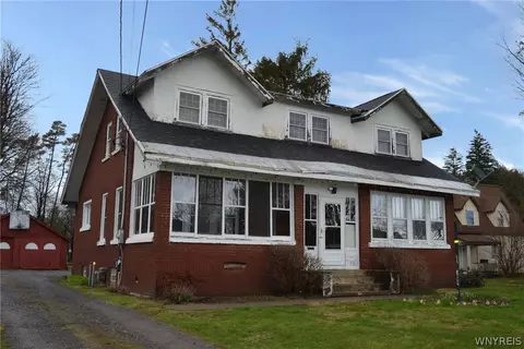 62 Childs St, Springville, NY 14141