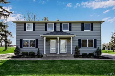 6000 Newhouse Rd, East Amherst, NY 14051
