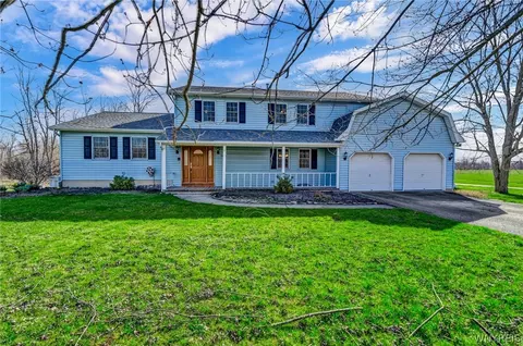 7445 Salt Rd, Clarence Center, NY 14032