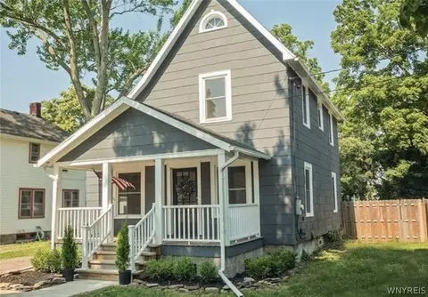 63 N Lyon St, Batavia, NY 14020