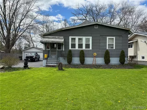 390 Ward Rd, North Tonawanda, NY 14120