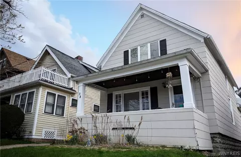 38 Flower St, Buffalo, NY 14214