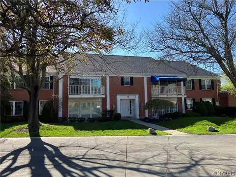 106 Hickory Hill Rd #G, Amherst, NY 14221