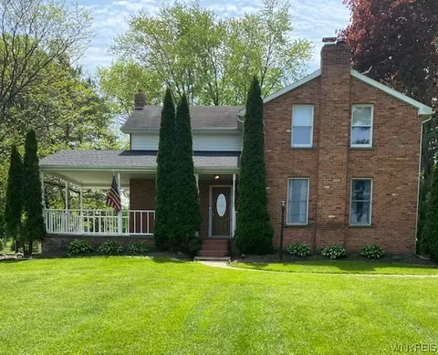 6532 Dale Rd, Newfane, NY 14108