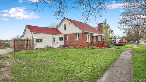 960 Cleveland Dr, Cheektowaga, NY 14225