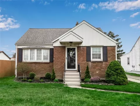 31 Verdun Pl, Cheektowaga, NY 14225