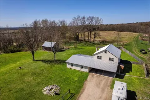 3960 Brown St, Collins, NY 14034