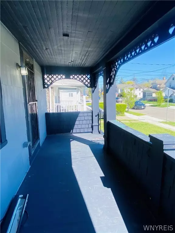 352 Shirley Ave, Buffalo, NY 14215 19 Photos Movoto