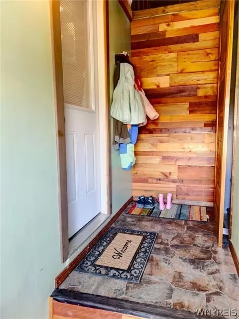 Entry Way - 988 Beach Rd, Evans, NY 14006 photo 1 of 2