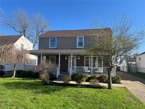 7 Lindbergh Ct, Cheektowaga, NY 14225