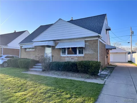 94 Laurentian Dr, Cheektowaga, NY 14225