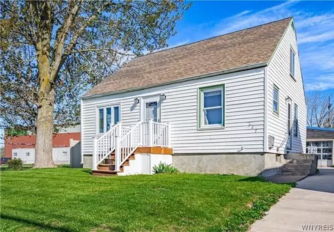 527 West Ave, Lockport, NY 14094