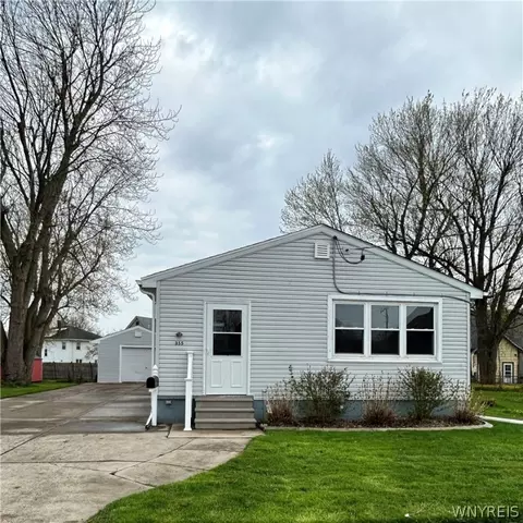 355 Gould Ave, Depew, NY 14043