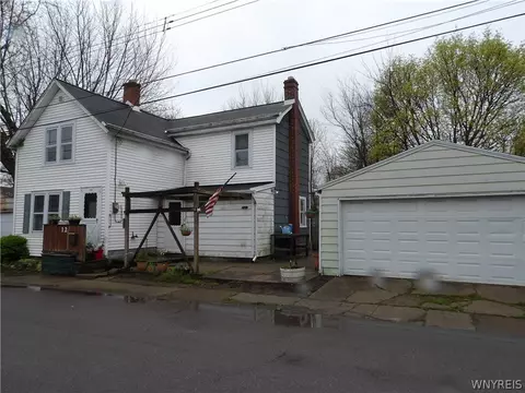 12 Hoffman Pl, Buffalo, NY 14207