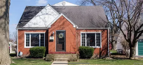117 Emerald Dr, West Seneca, NY 14224