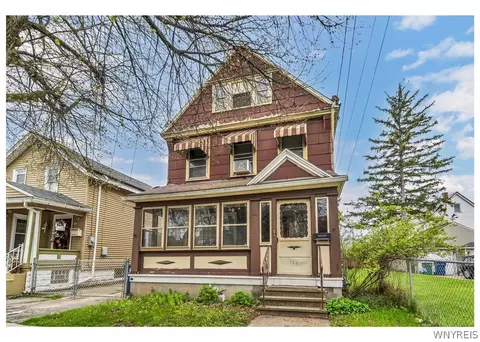 340 East St, Buffalo, NY 14207