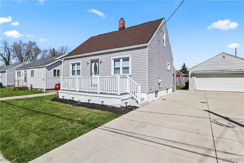 275 Griffith St, Sloan, NY 14212