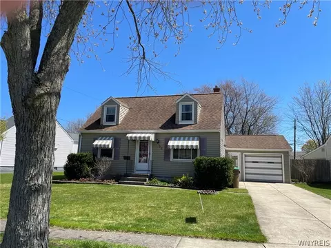 22 Elaine Ct, Cheektowaga, NY 14225