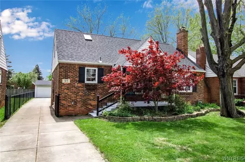 35 Manlon Ter, Cheektowaga, NY 14225