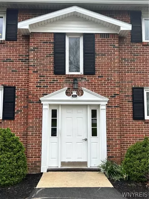 1041 Reserve Rd #7, West Seneca, NY 14224