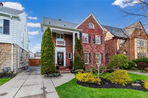 122 Admiral Rd, Buffalo, NY 14216