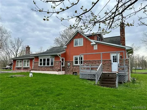 735 Seneca Creek Rd, West Seneca, NY 14224