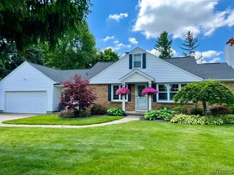 8665 Sunset Dr, Buffalo, NY 14221