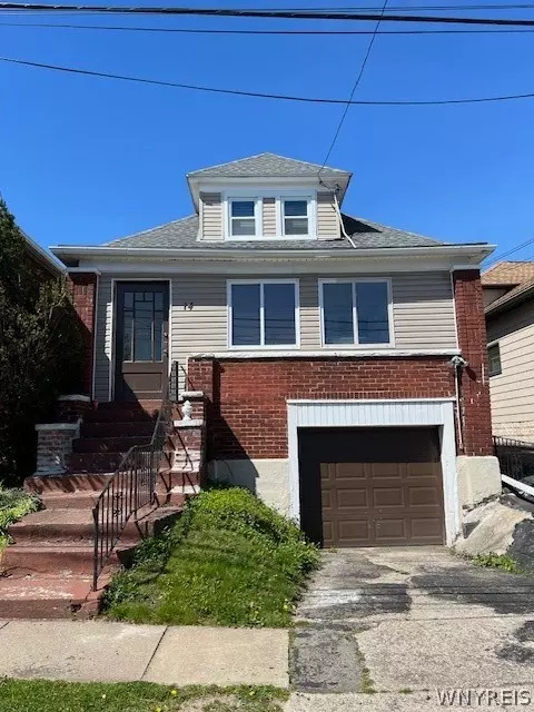 14 Berry Ave, Lackawanna, NY 14218